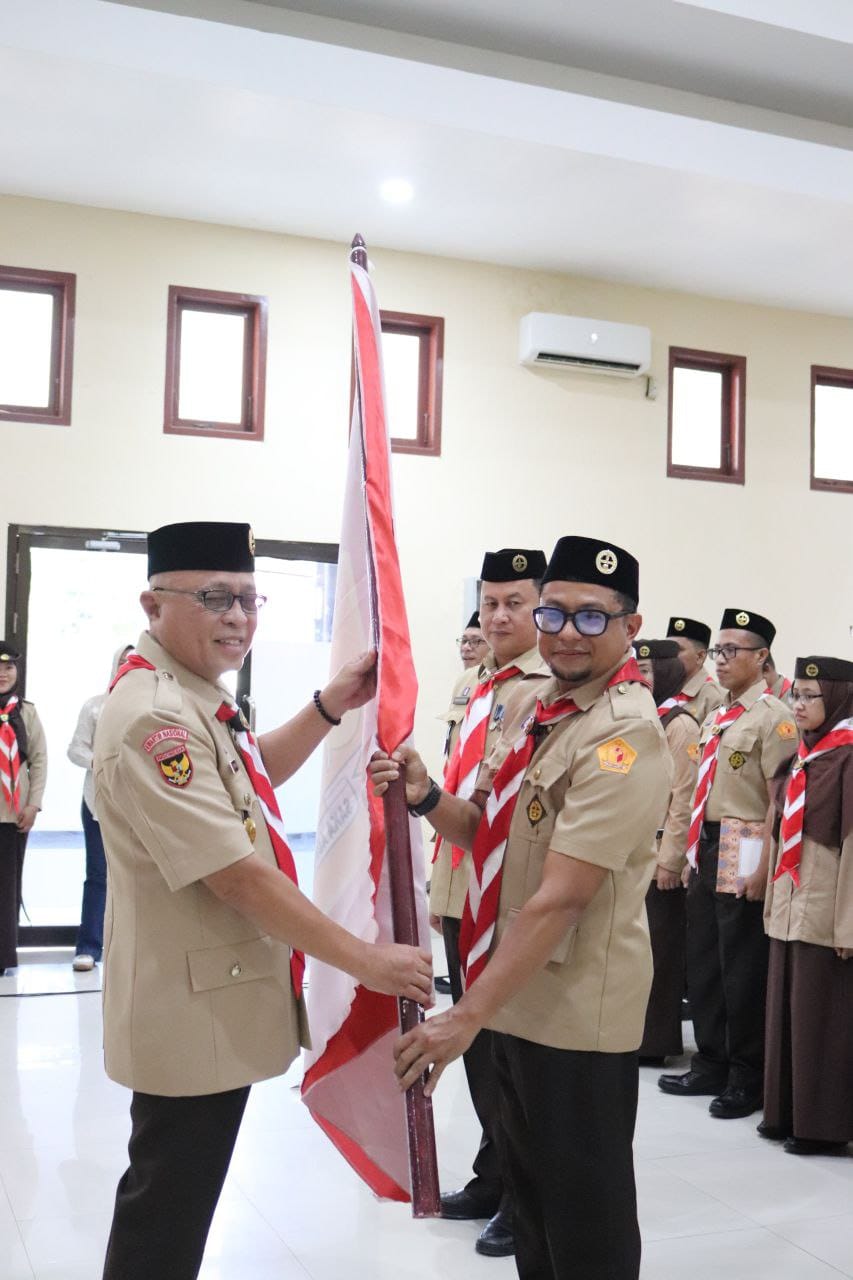 Bupati sopyan puhi selalu Ketua Kwarda Pramuka Provinsi Gorontalo Saat melantik Pengurus Majelis Pembimbing Saka (Mabisaka) dan Pimpinan Satuan Karya (Pinsaka).
