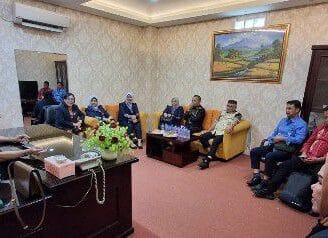 Matangkan Pengiriman TKI, Bupati Sofyan Kunjungi BLK-LN Sukses Mandiri Utama di Bekasi
‎