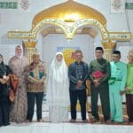 Safari Ramadan Perdana di Kayubulan, Lurah Irhamni Disambut Adat Mopotilolo